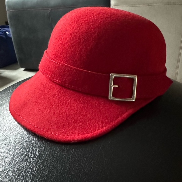 Accessories - WOOL RED CAP